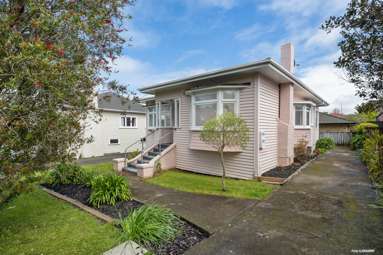 7 Mount Roskill Road_1