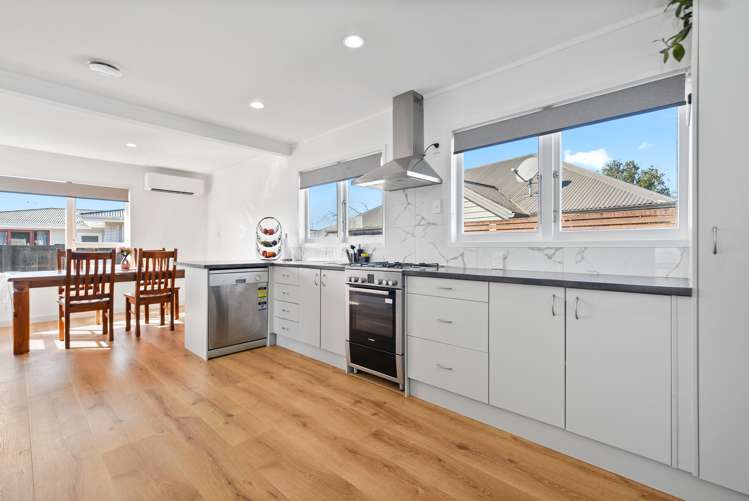 6 Bruce Avenue Glenview_2