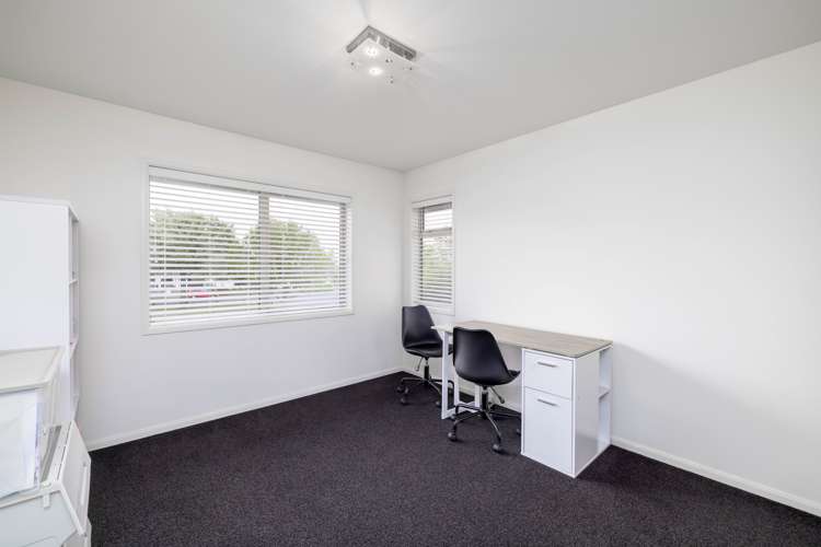 6 Titirangi Crescent Parklands_12