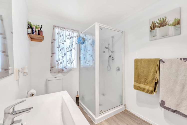 16 Alberta Road Glen Avon_13