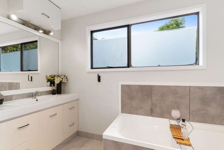 47 Waitakere Road Waitakere_12