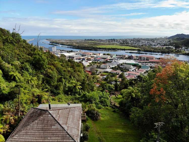 16 Moss Street Greymouth_15