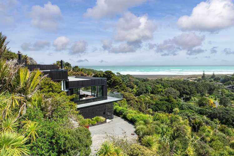 111 Garden Road Piha_1