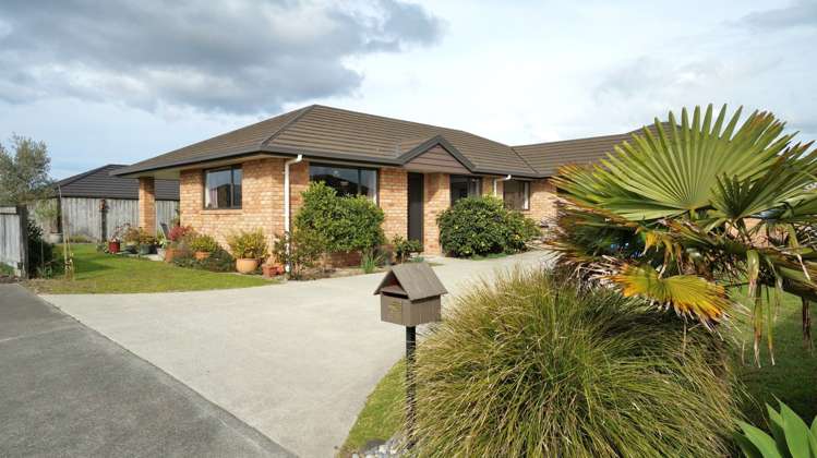 16 Ocean View Rise Ruakaka_14
