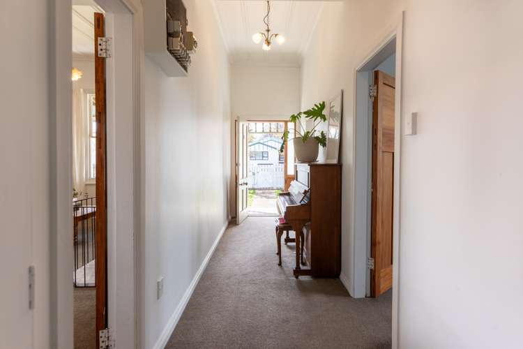 8 York Street Dannevirke_17