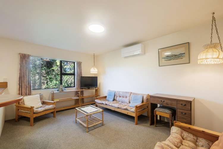 17 Charnwood Grove Waikanae_11