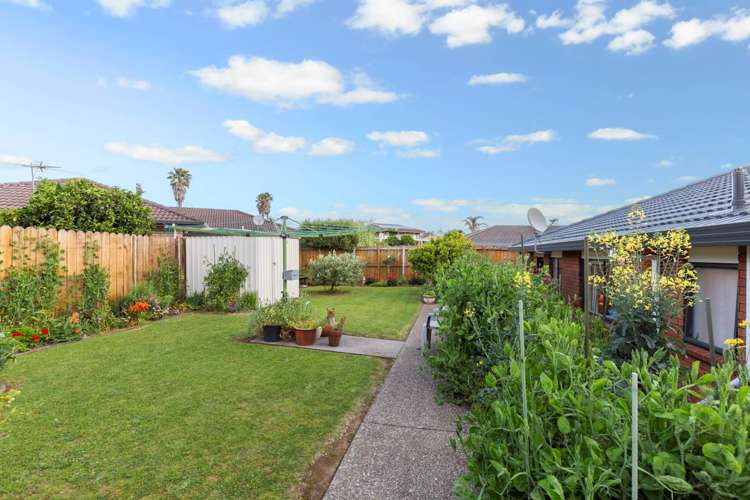 7 Flora Place Wattle Downs_9