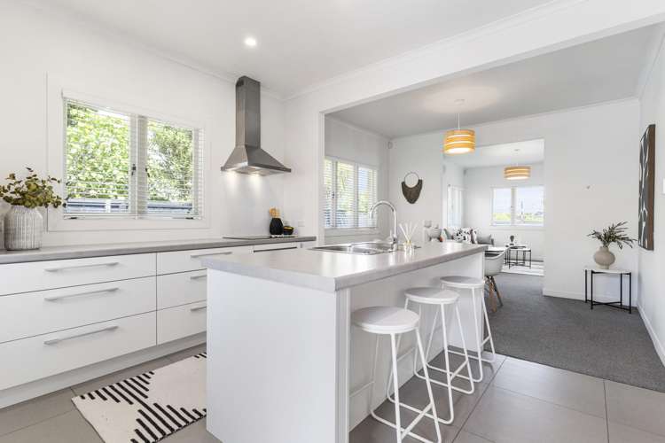 199 Point Chevalier Road Point Chevalier_9