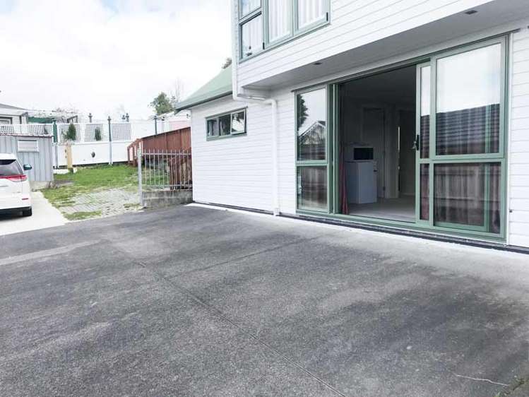 67a Uxbridge Road Mellons Bay_0