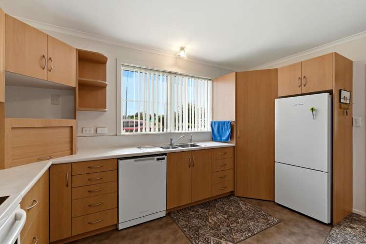 2/335 North Road Waikiwi_9