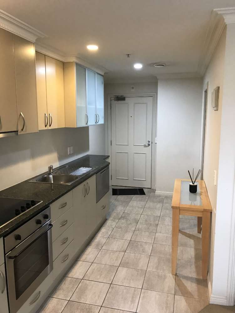 2D/118 Gladstone Road 1761_1