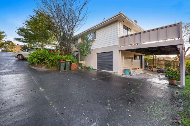 3 Bed & Utility Rooms With Park Views!