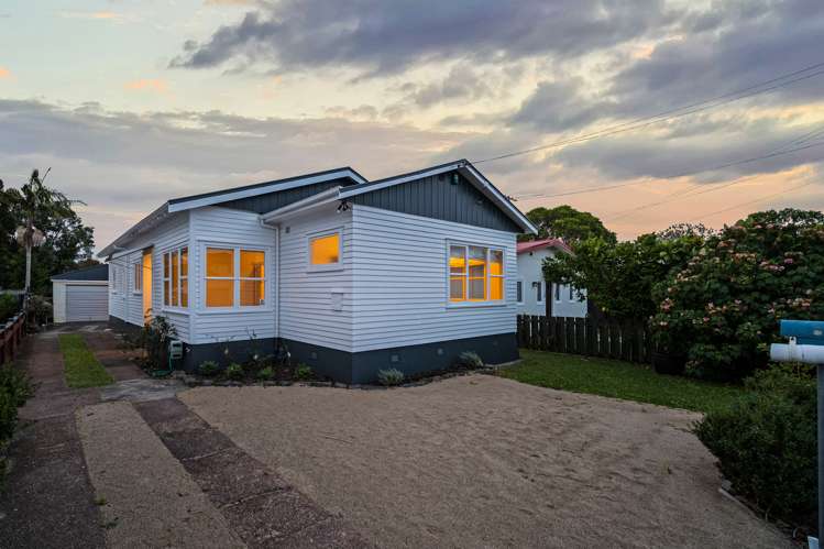 36 Te Ra Road Point Chevalier_18