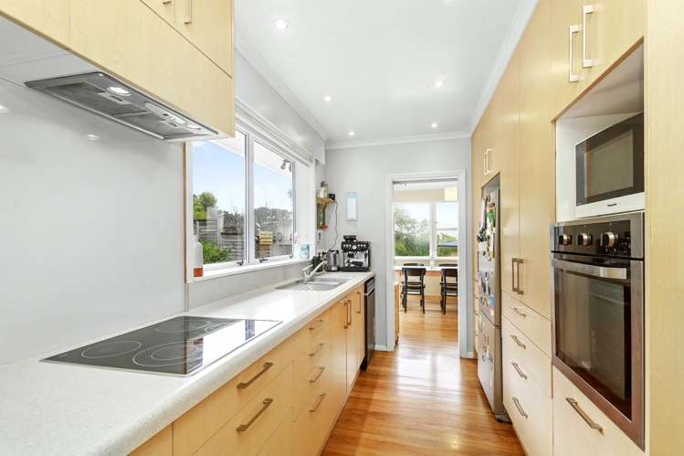 27 Magnolia Grove Maungaraki_14