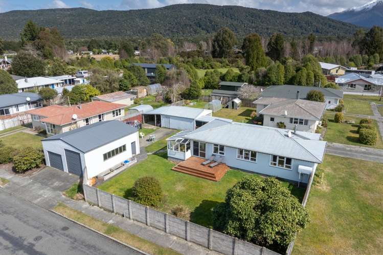 35 Mararoa Drive Manapouri_1