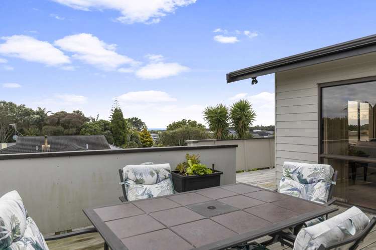 8a Walmer Grove Bell Block_13