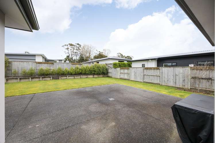 15 Coutts Way Fitzherbert_26