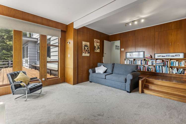 214 Whites Line East Waiwhetu_11