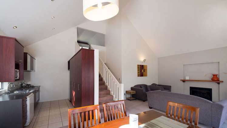 7/1420g Hamurana Road Mourea_3