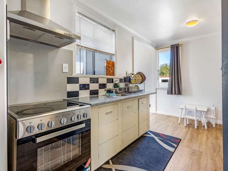 1009 Kauri Street Mahora_18