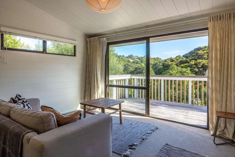 84 Coromandel Road Oneroa_24