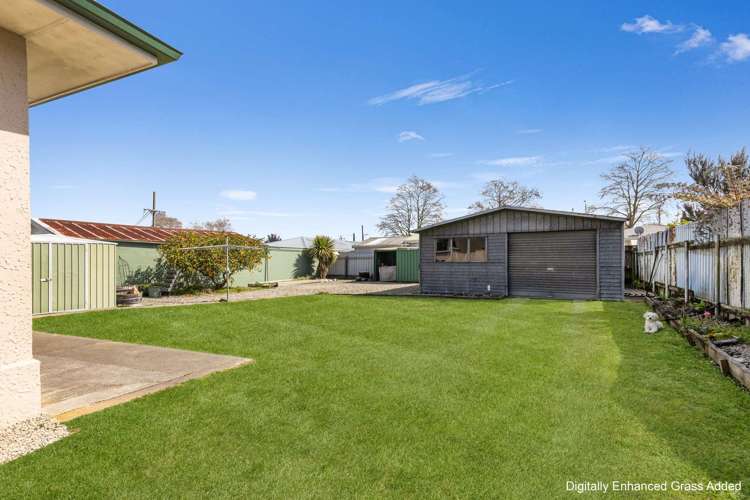 38 Tennyson Crescent Stoke_13