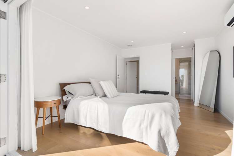 1/11 Ridgemount Rise Mangere Bridge_13