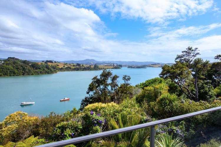 21 Kanuka Road Sandspit_17