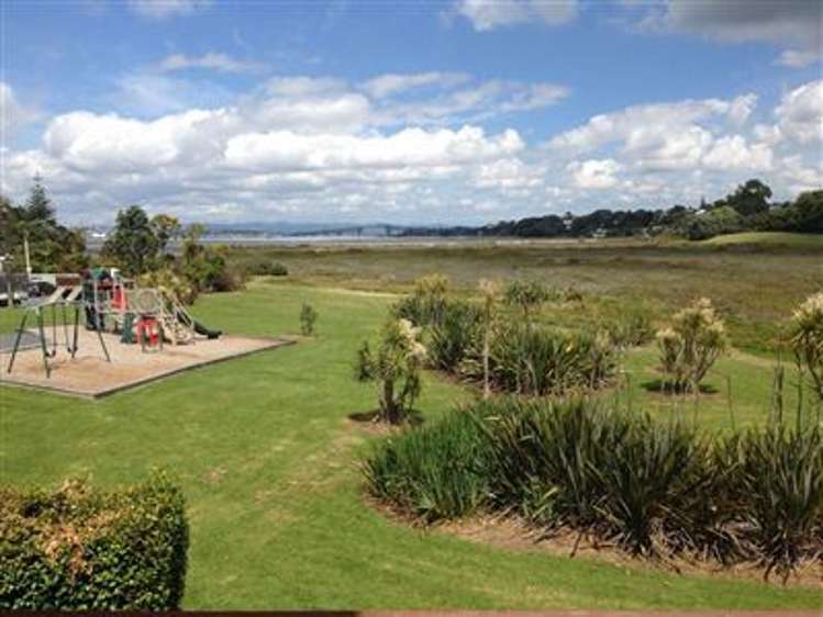 2/42 Kawerau Avenue_0
