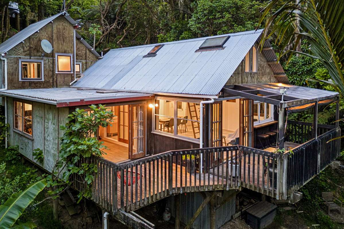 90 Laingholm Drive_1