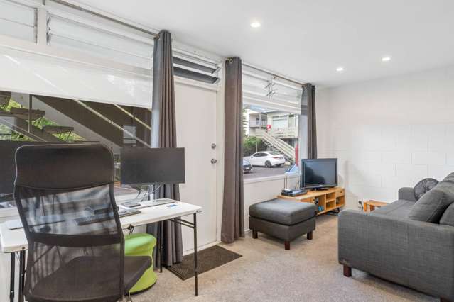 2/30 Bellevue Road Mt Eden_3