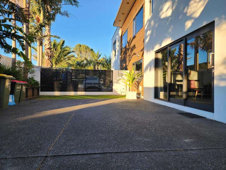 2/1152a South Road Oakura_13