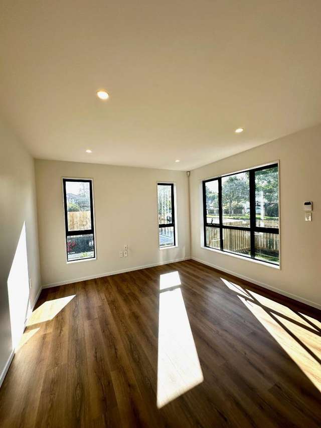 E/73 Kings Road Panmure_2