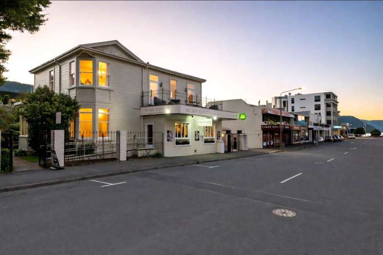 33 Wellington Street_0