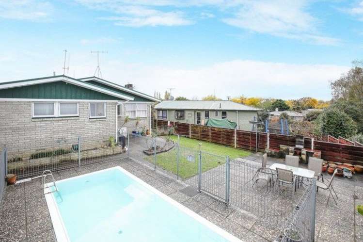 30 Garden Heights Avenue Glenview_15