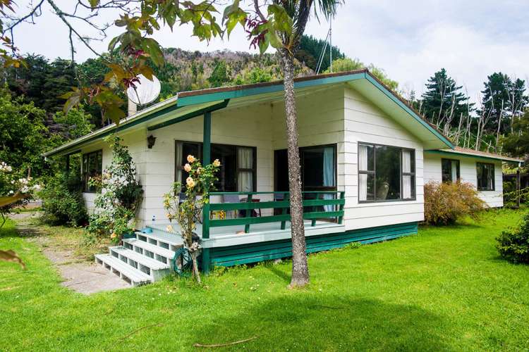 322 Bruce Road Whatatutu_1
