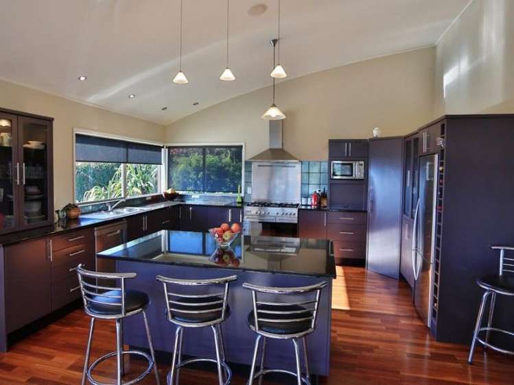 8 Governors Heights Whangamata_15