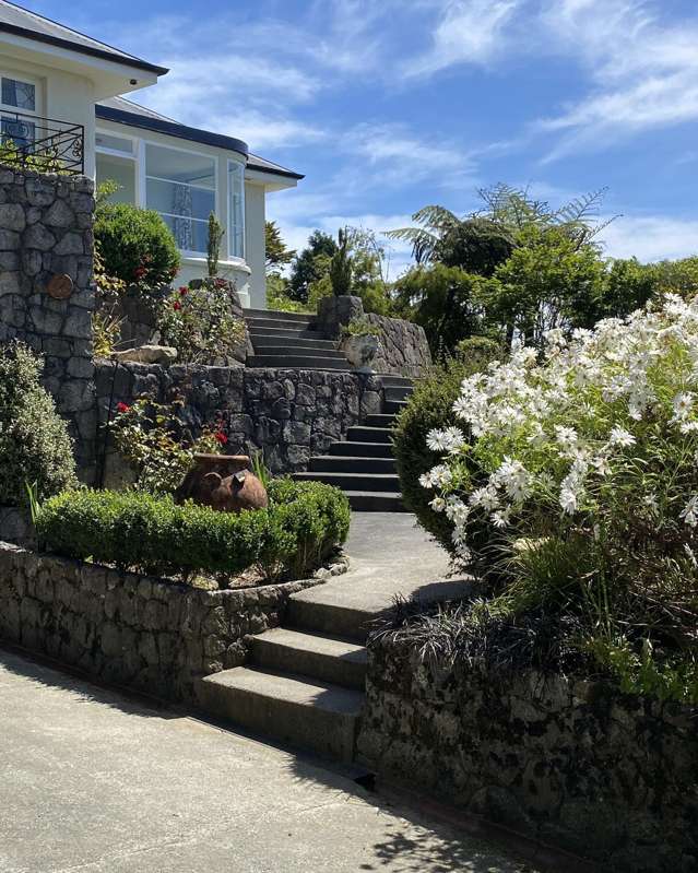 Your private sea view retreat