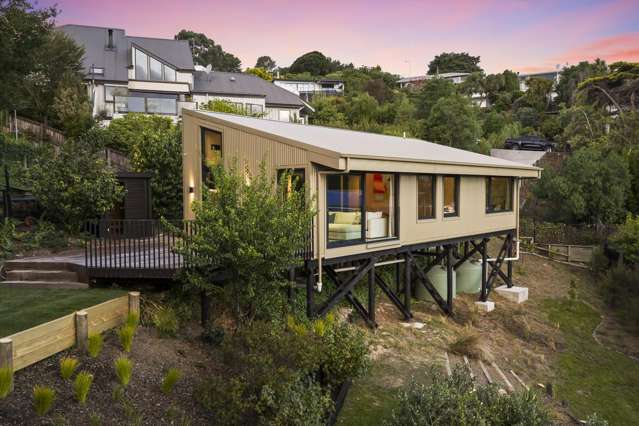 Sustainable Sanctuary with Sleek Sleepout