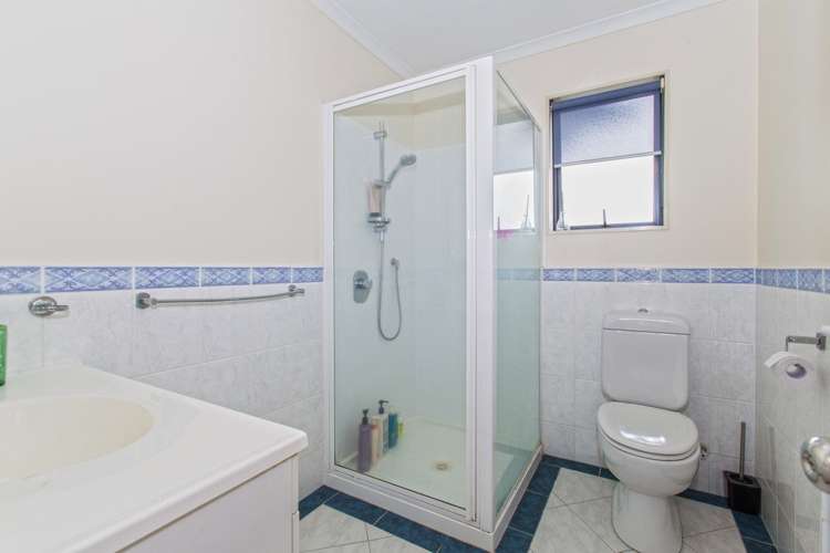 8 Baulcomb Parade Windsor Park_22