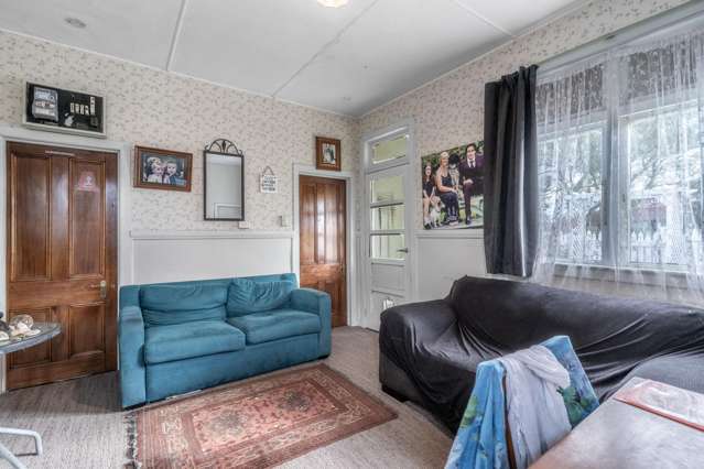 11 High Street East Nightcaps_4