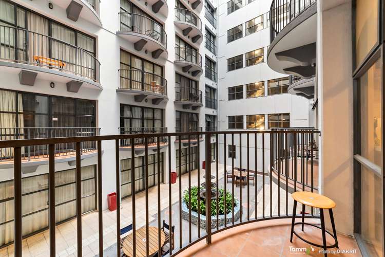 2i/154 The Terrace Wellington Central_7