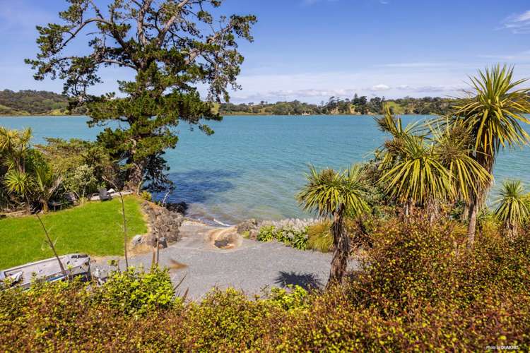 11 Young Street Mahurangi East_17