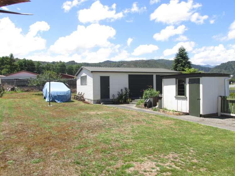 11 Plaskett Street Reefton_9