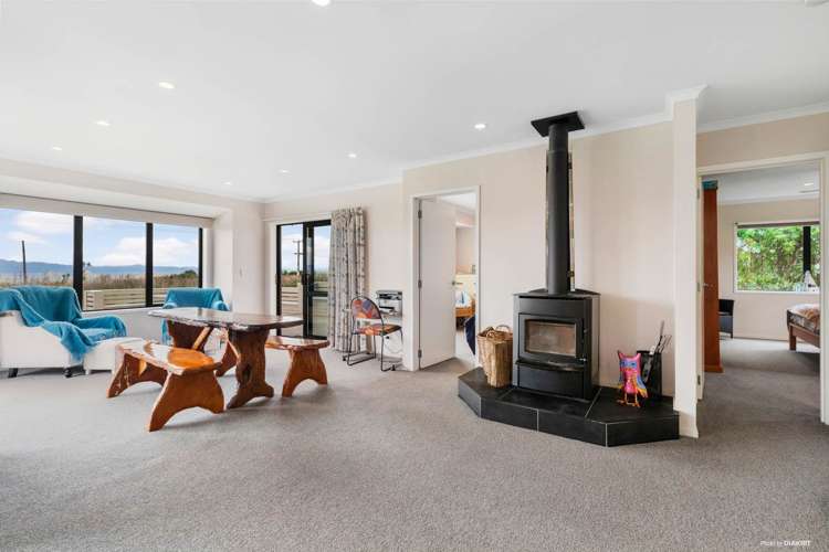 1359 East Coast Road Whakatiwai_12