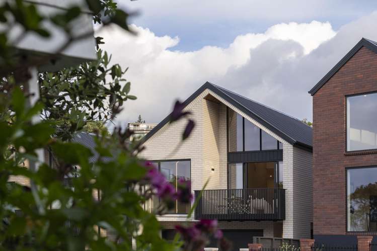 1 & 2/101 Oaktree Avenue Browns Bay_30