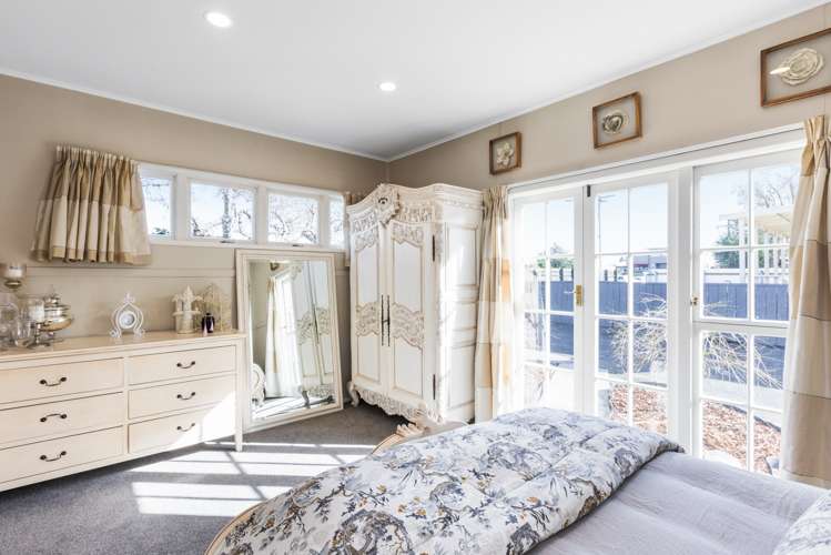 511 Frederick Street West Mahora_18