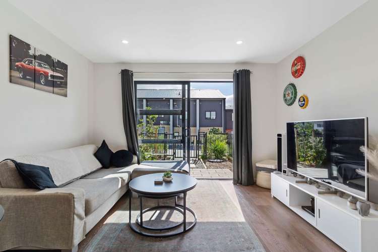 8 Jabuka Street_2