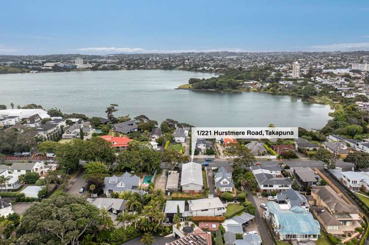 1/221 Hurstmere Road Takapuna_16