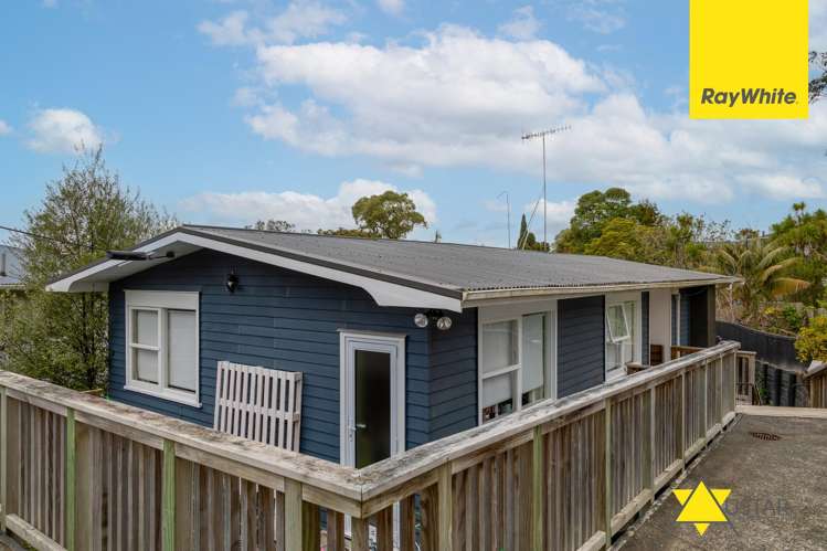 190 Golf Road Titirangi_15